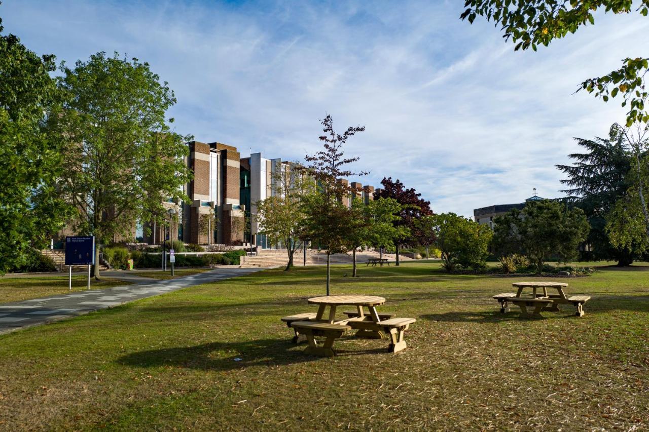 ホテル Keynes College カンタベリー エクステリア 写真