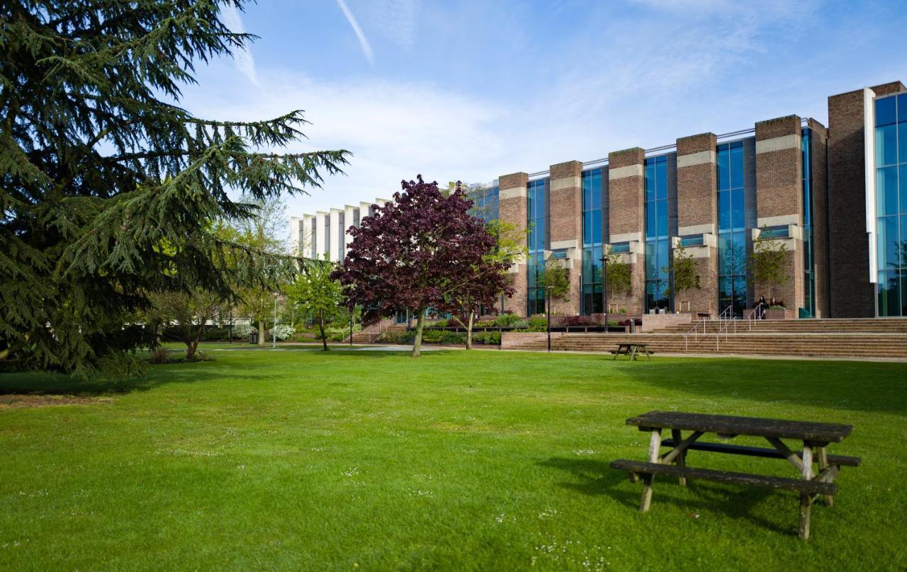 ホテル Keynes College カンタベリー エクステリア 写真