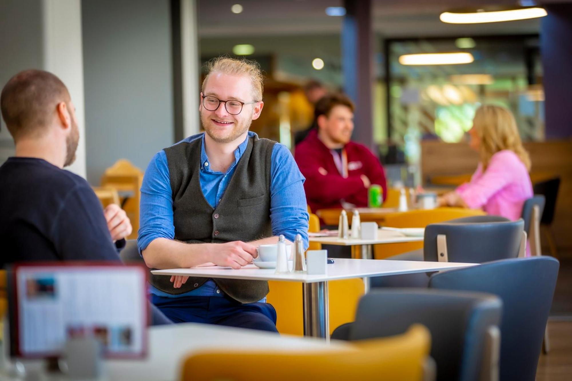 ホテル Keynes College カンタベリー エクステリア 写真